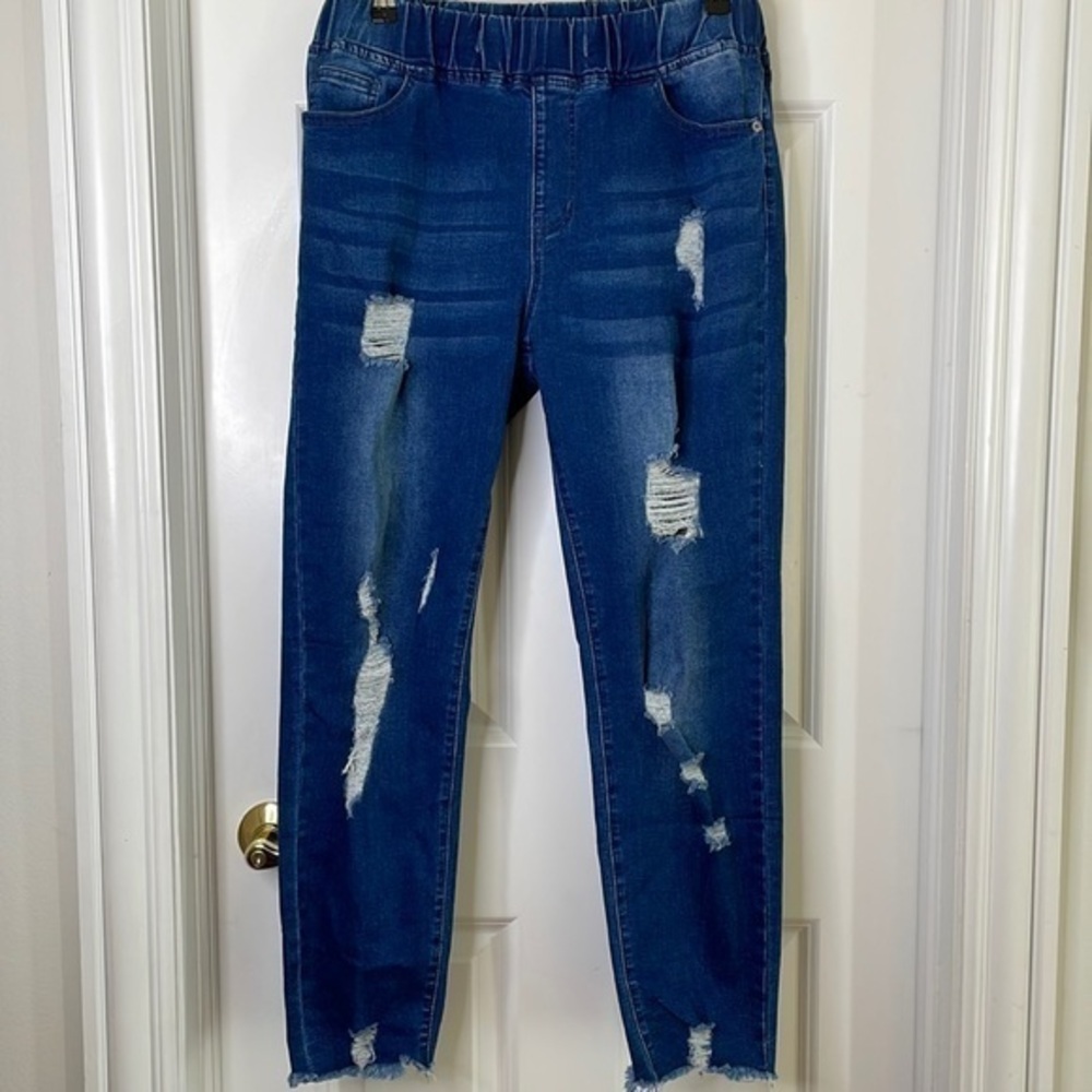 Pull on elastic waist, distressed style jeans